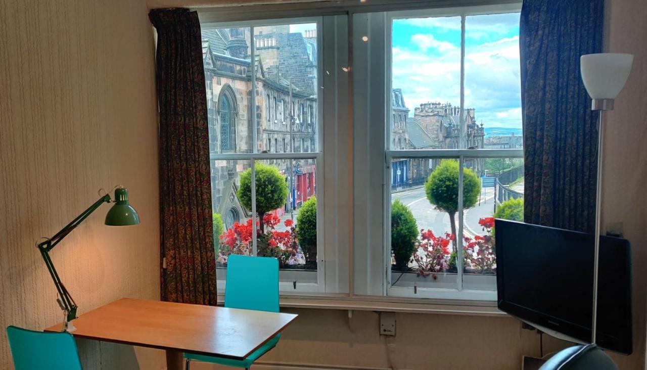 Royal Mile Apartment, 1 Minute From The Castle. 爱丁堡 外观 照片