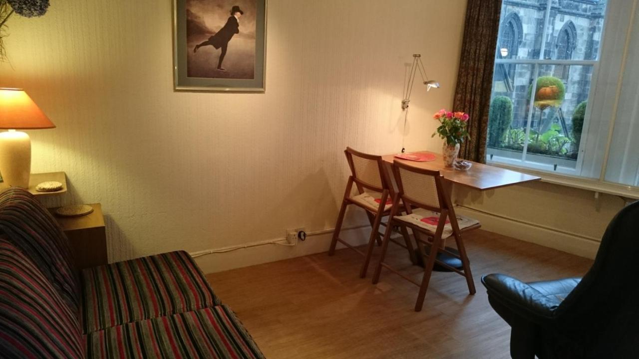 Royal Mile Apartment, 1 Minute From The Castle. 爱丁堡 外观 照片